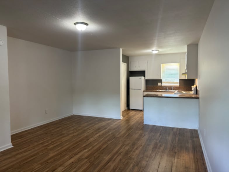 Building Photo - 1923 Norwood St SW