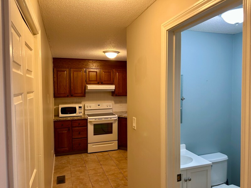 Building Photo - 21 Waterview Dr