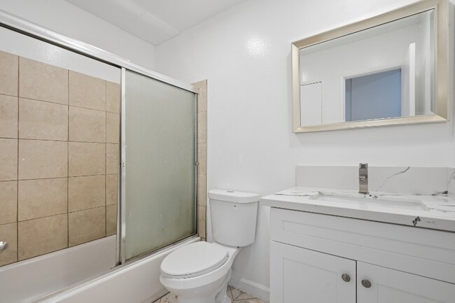 Building Photo - 7924 Woodman Ave