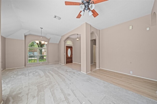 Building Photo - 11843 Leaf Oak Dr