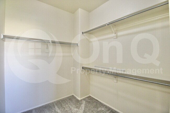 Building Photo - 16803 N 50th Way