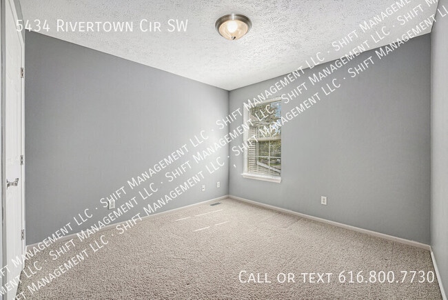 Building Photo - 5434 Rivertown Cir SW