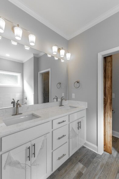 Building Photo - 5012 Oop Rd