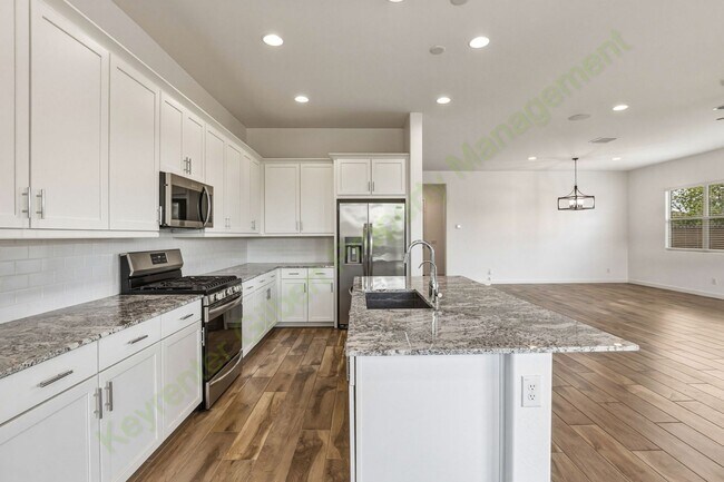 Building Photo - Stunning Gilbert Home Located in the Beautiful Belrose Gated Community!