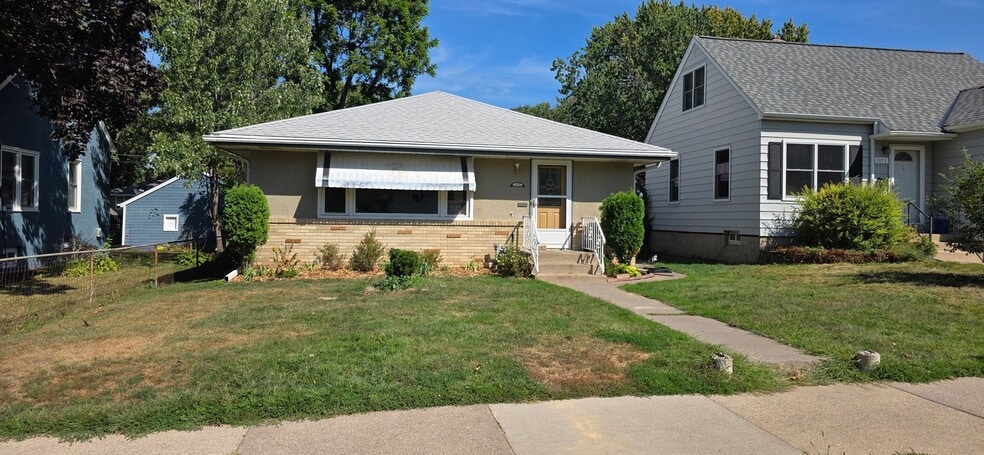 Building Photo - 1875 Nebraska Ave E