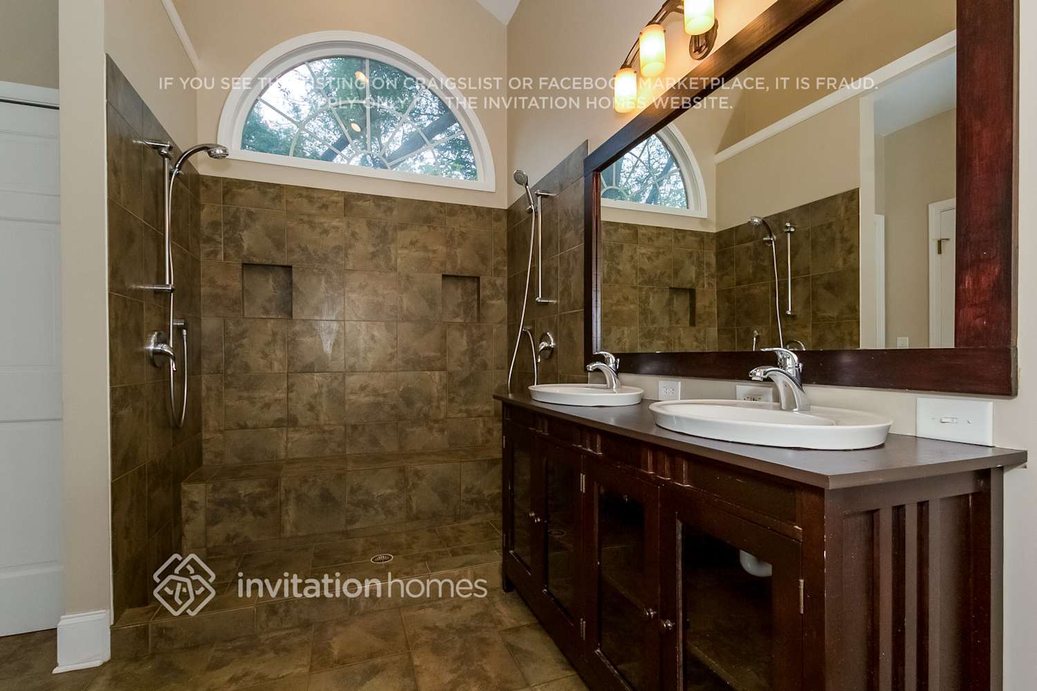 Building Photo - 317 Stovall St SE