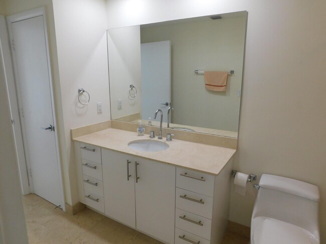 Building Photo - 550 Okeechobee Blvd