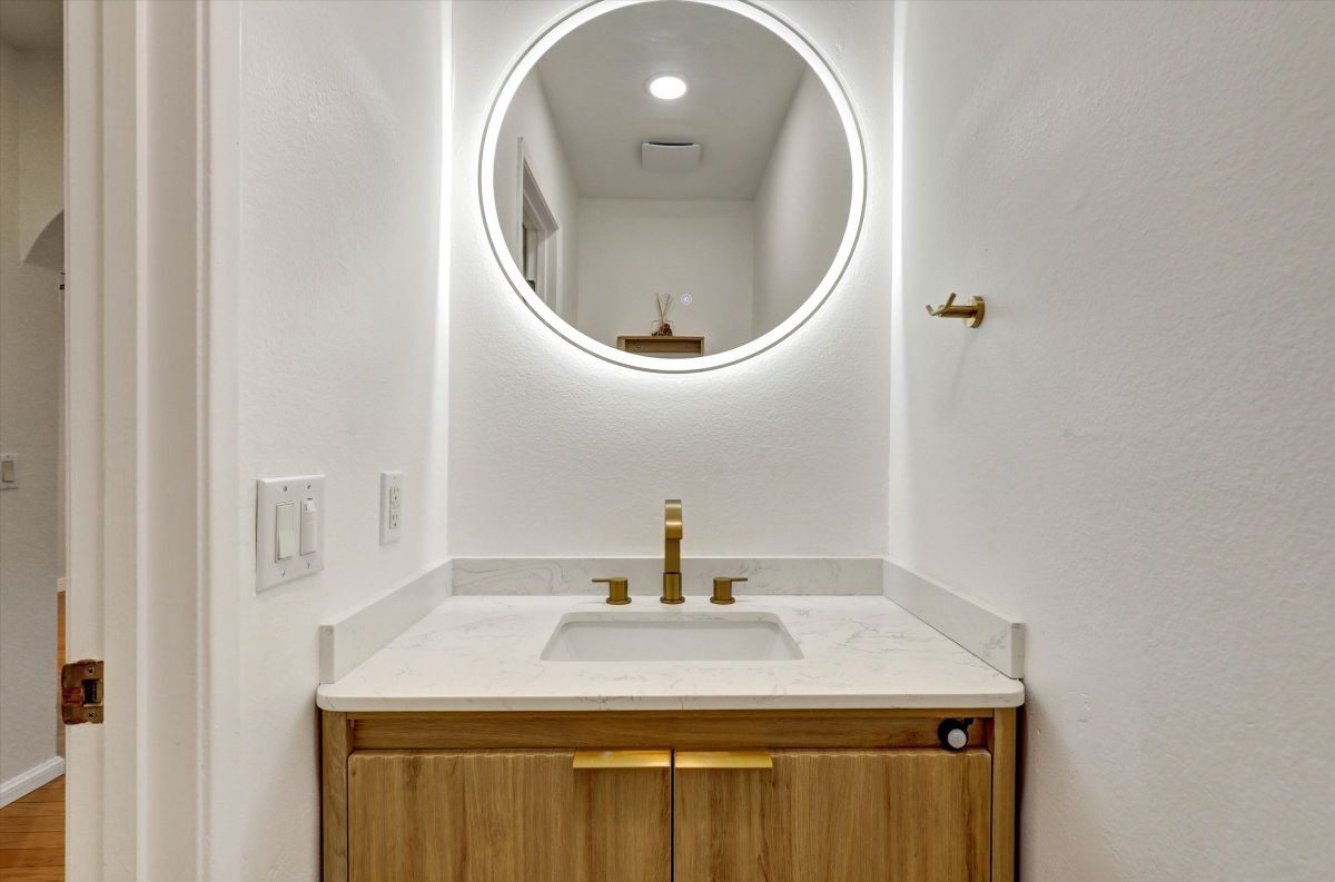 Building Photo - 26191 Sanz