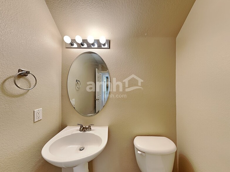 Building Photo - 8733 Langford Dr