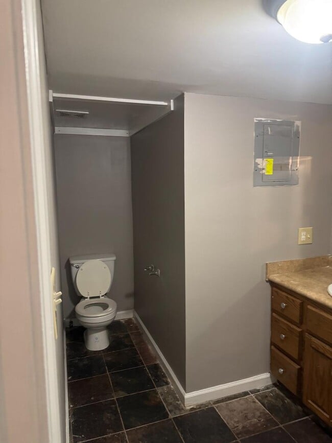 Building Photo - 115 Bay Valley Dr SW