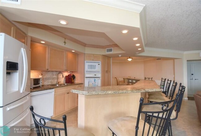 Building Photo - 1340 S Ocean Blvd