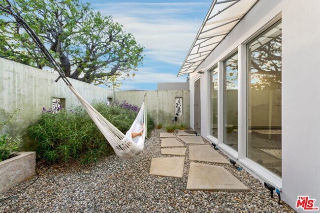 Building Photo - 18105 Sandy Cape Dr