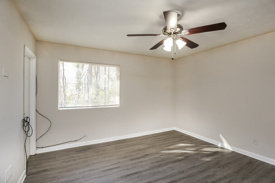 Building Photo - 4964 Galbraith Cir