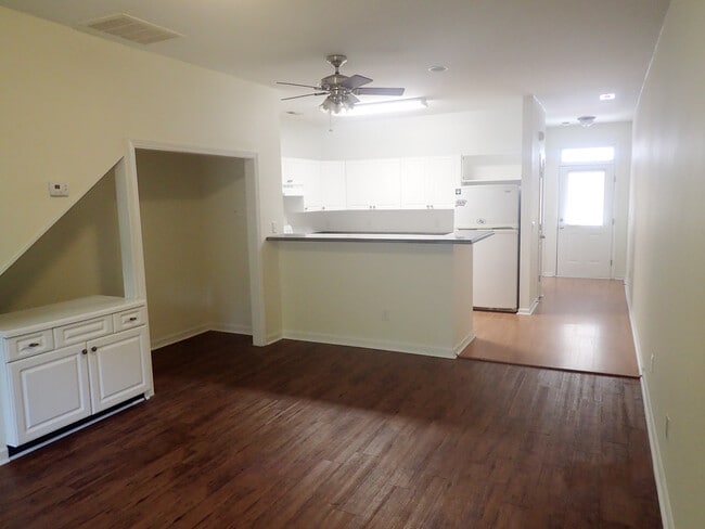 Building Photo - 5609 Moss Vine Pl