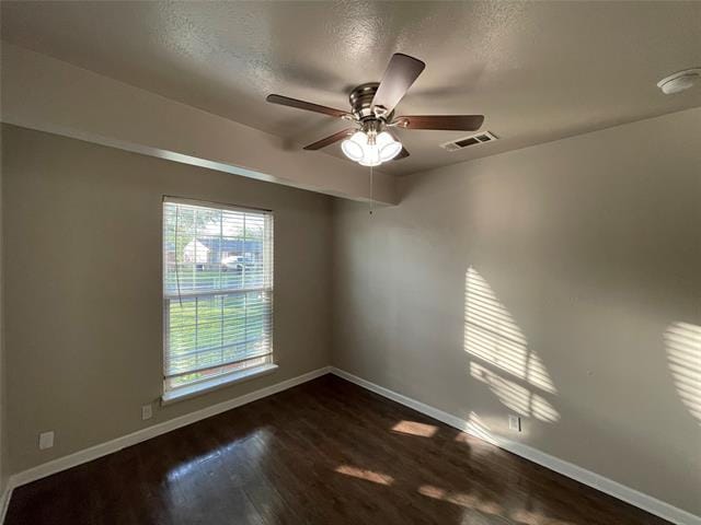 Building Photo - 712 SW Sunnybrook Dr