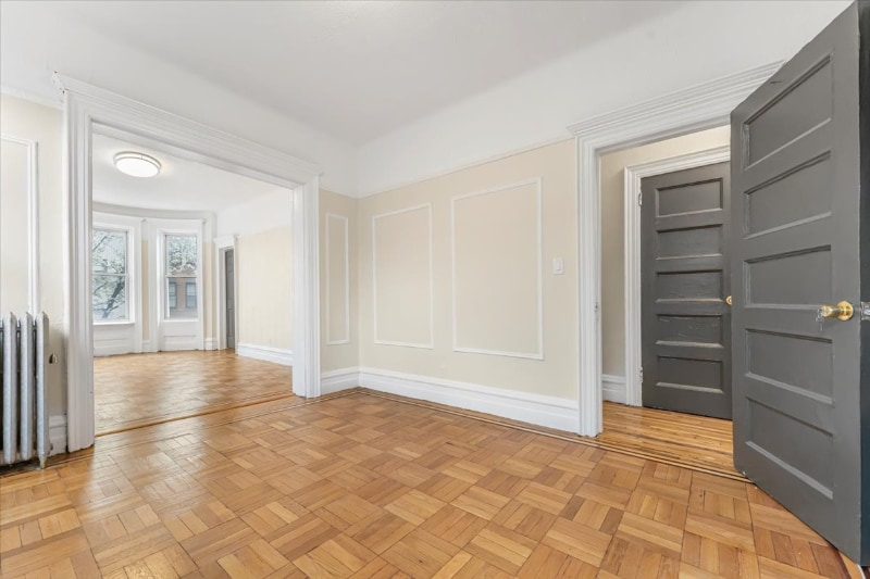 Building Photo - 952 E 156th St