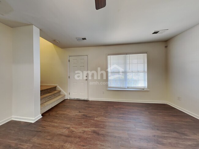 Building Photo - 1512 Birkdale Ct