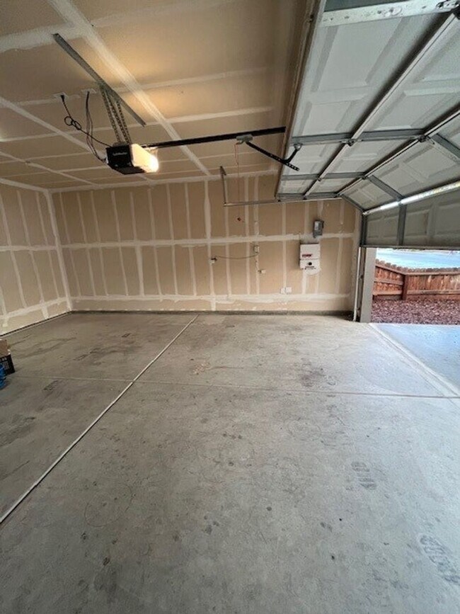 Building Photo - Coming Soon!