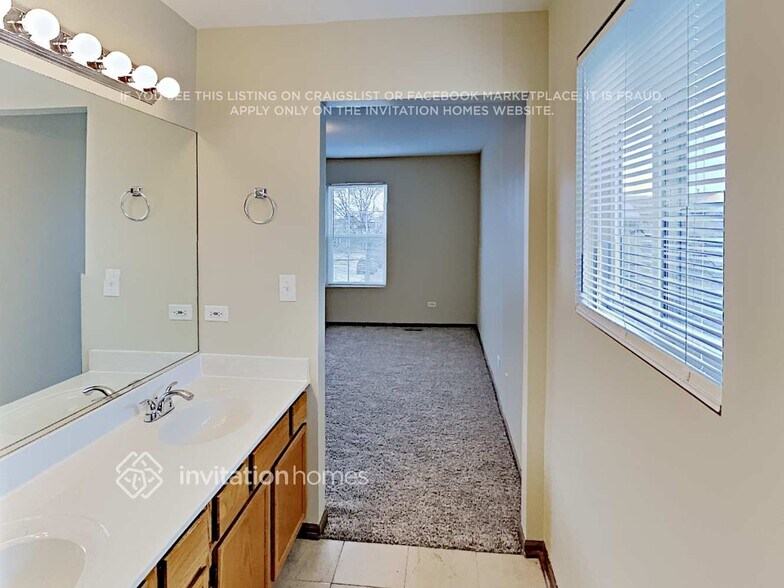 Building Photo - 649 Kingsbrooke Crossing