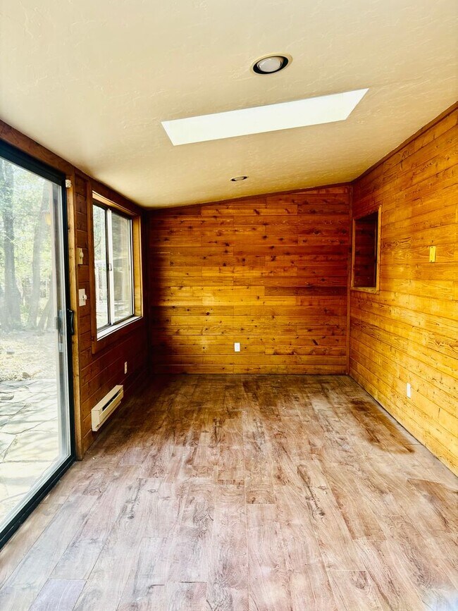 Building Photo - Home in Prescott