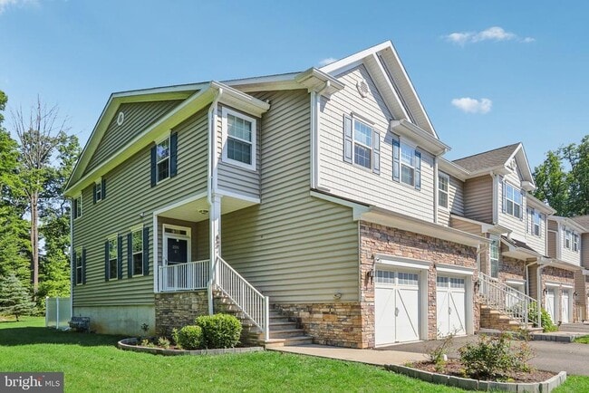 Building Photo - 206 Shields Ct