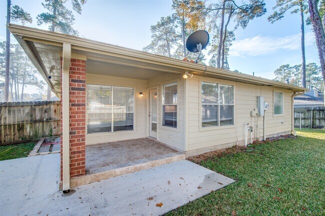 Building Photo - 3331 Hemingway Dr