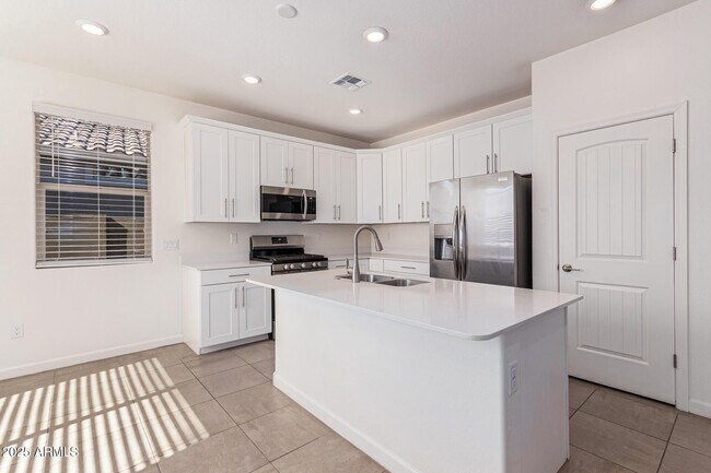 Building Photo - 20357 W Hillcrest Blvd