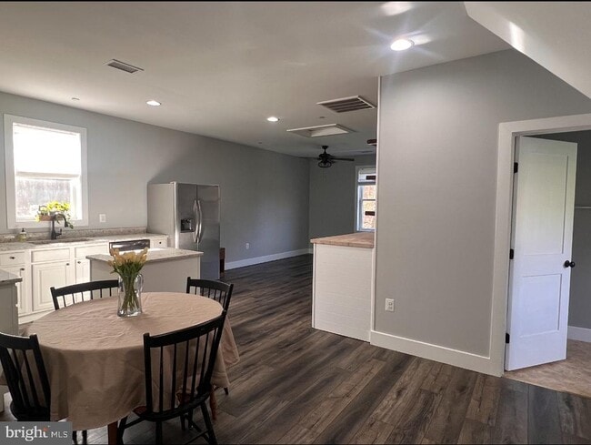 Building Photo - 8449 Stevens Rd