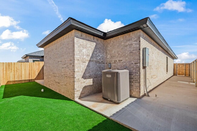 Building Photo - 4106 Trenton Ave