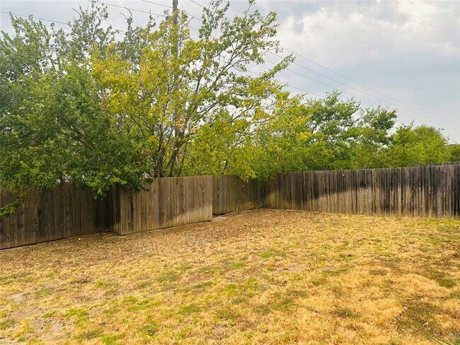 Building Photo - 6717 Hartlage St