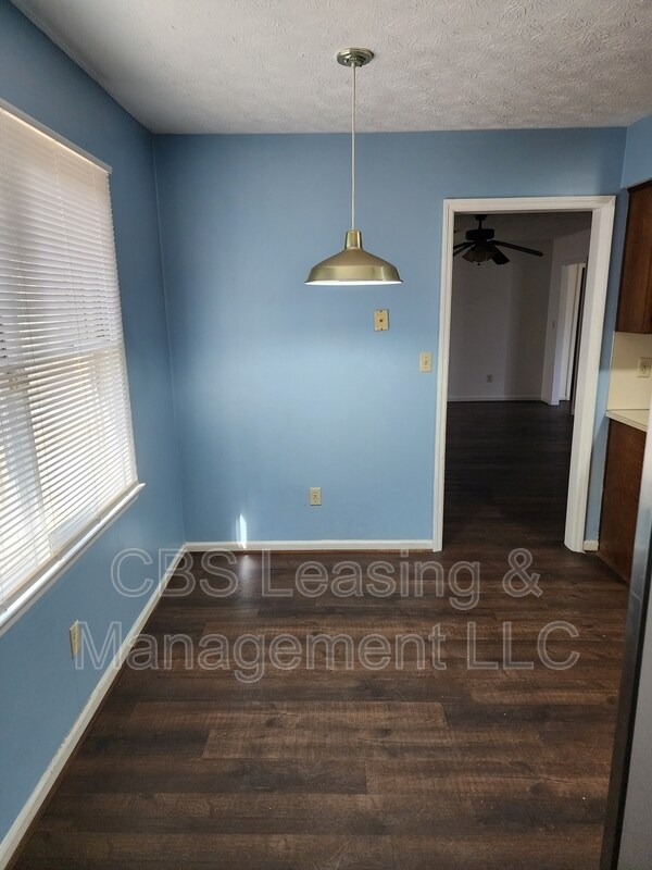 Building Photo - 710 Rodney St