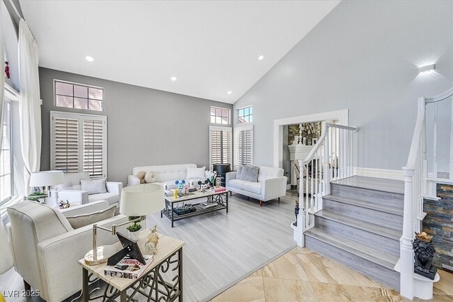 Building Photo - 8380 Campana Dr