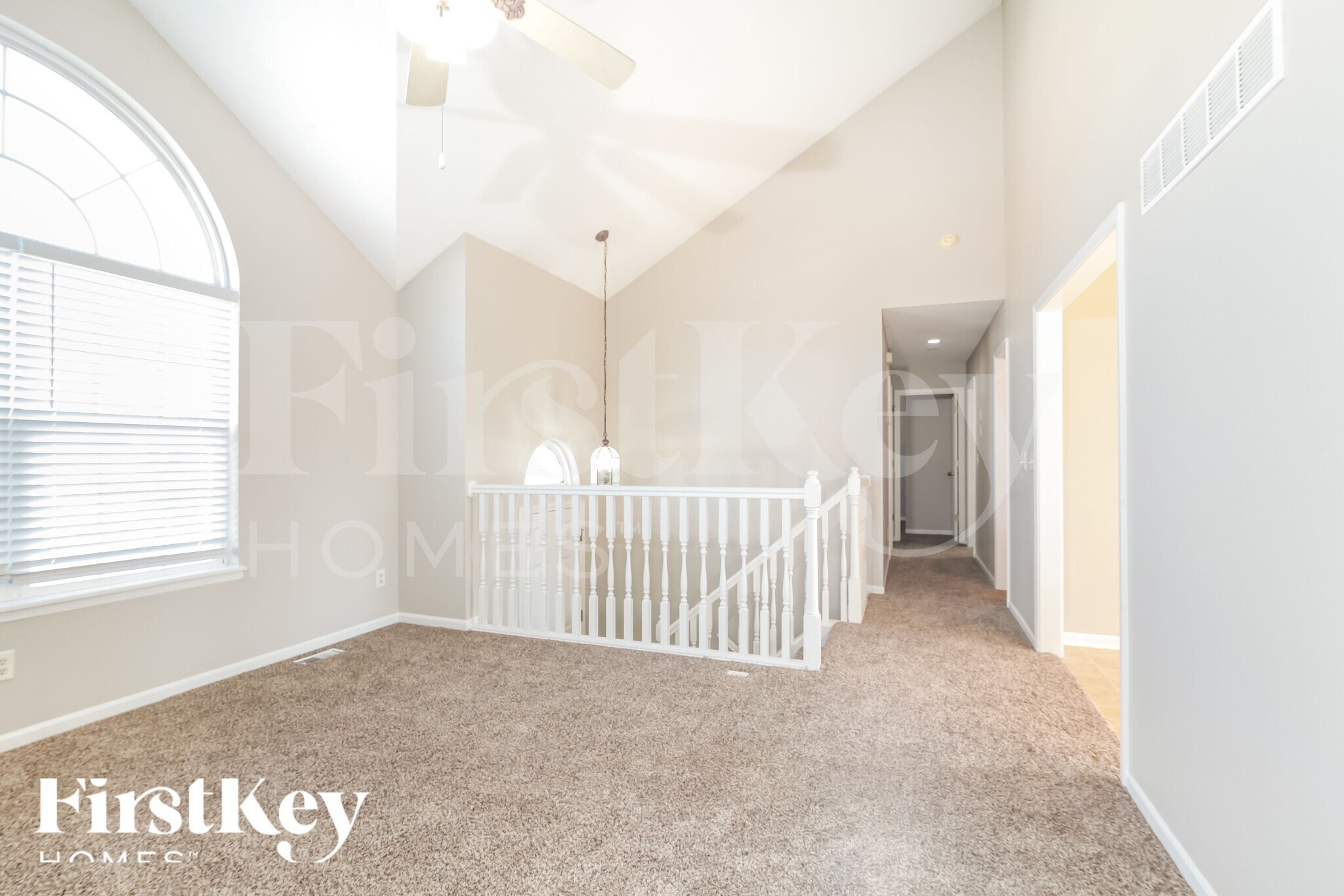 Building Photo - 706 Derby St