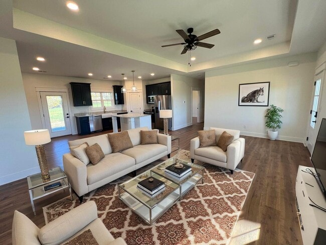 Building Photo - 308 Wolverine Way