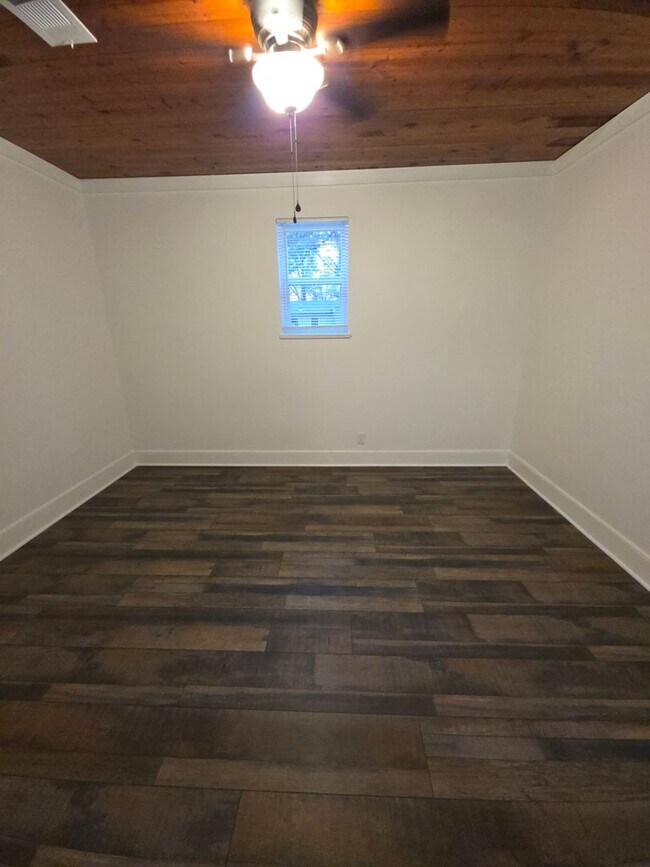 Building Photo - 1315-1317 N. Boston Pl