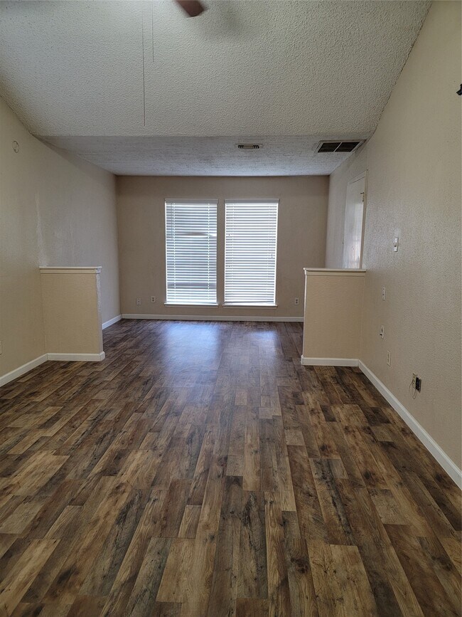 Building Photo - 6707 Loch Bruceray Dr