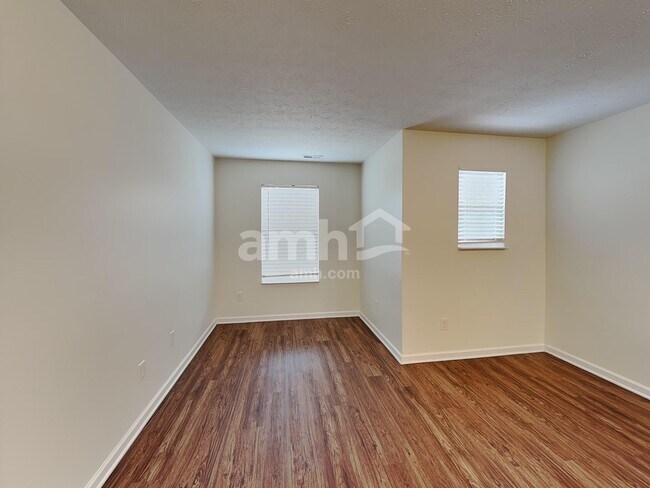 Building Photo - 1273 Greenbriar Way