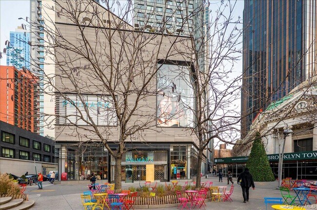 Building Photo - 7 DeKalb Ave