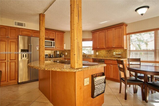 Building Photo - 11724 SW 92nd Ln