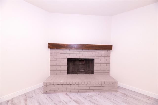 Building Photo - 521 Windsor Dr