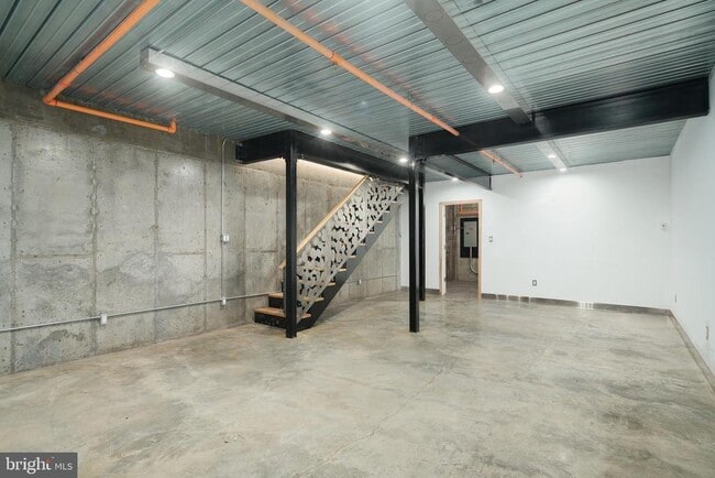 Building Photo - 2236 Alter St