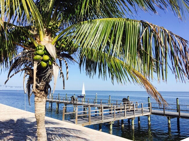 Building Photo - 5011 Starfish Dr SE