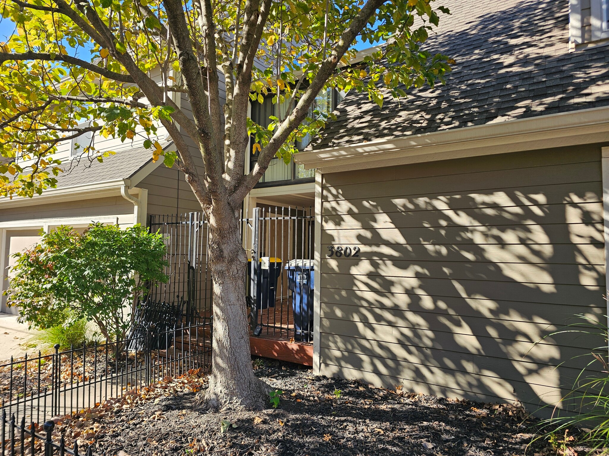 Building Photo - 3802 Pennsylvania Ave