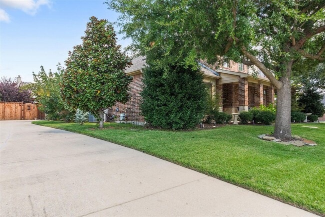 Building Photo - Resort-Style Living in the Heart of Dalton Ranch