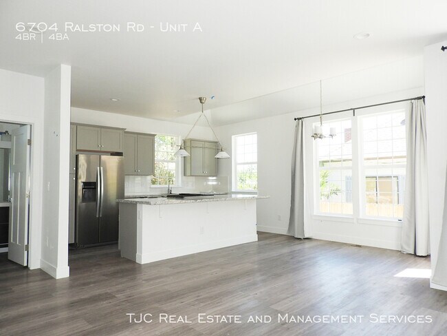 Building Photo - Arvada Home for Rent!