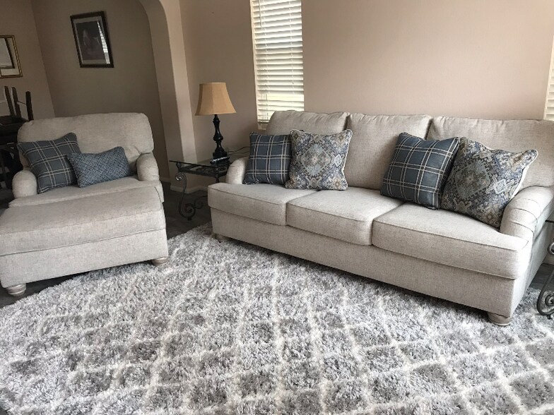 Building Photo - 37435 Paseo Tulipa