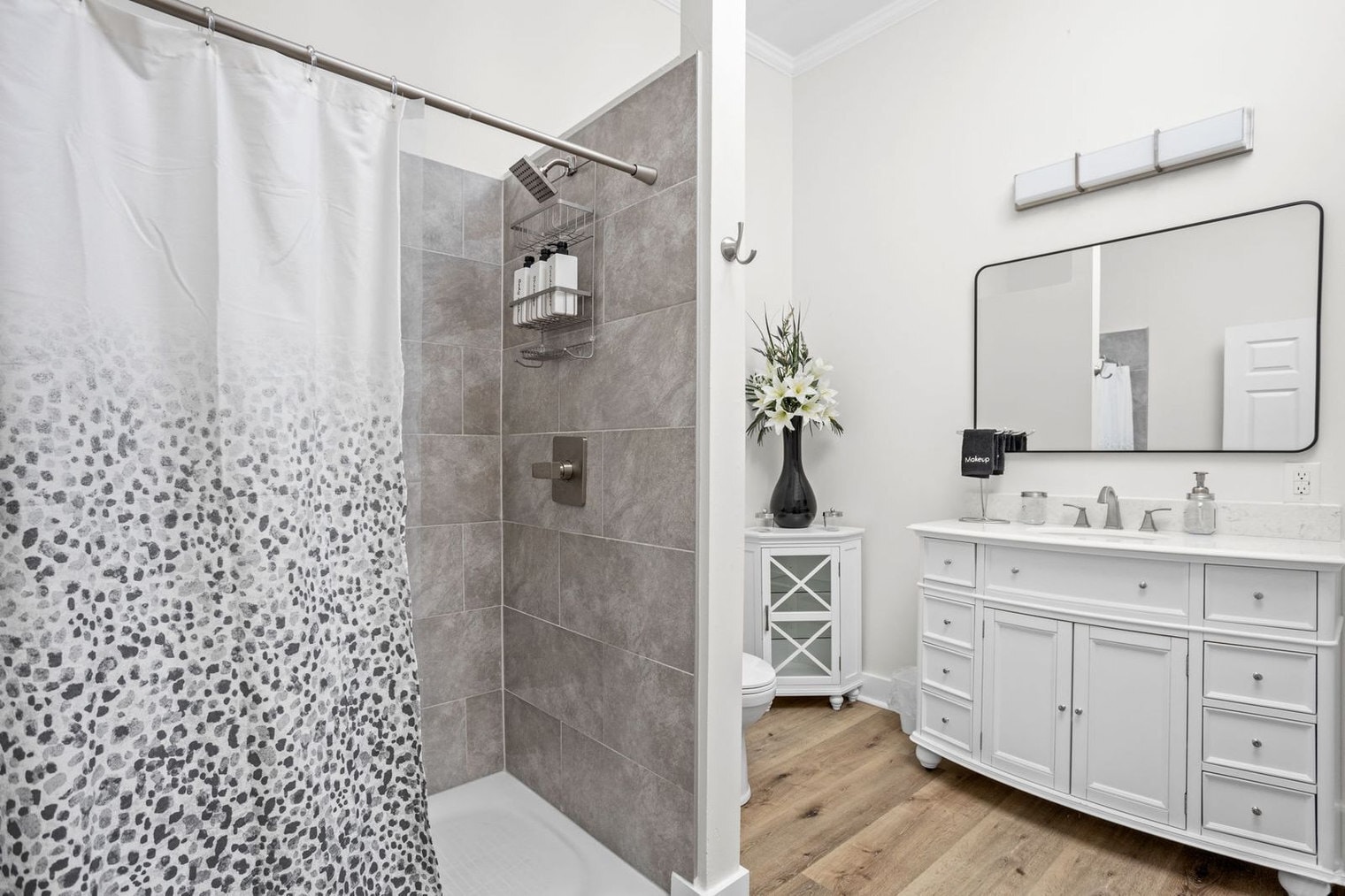 Building Photo - 844 Camp St