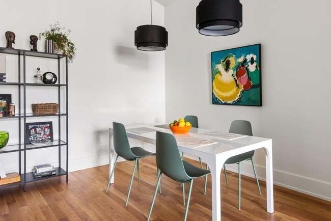 Building Photo - 955 Wylie St SE