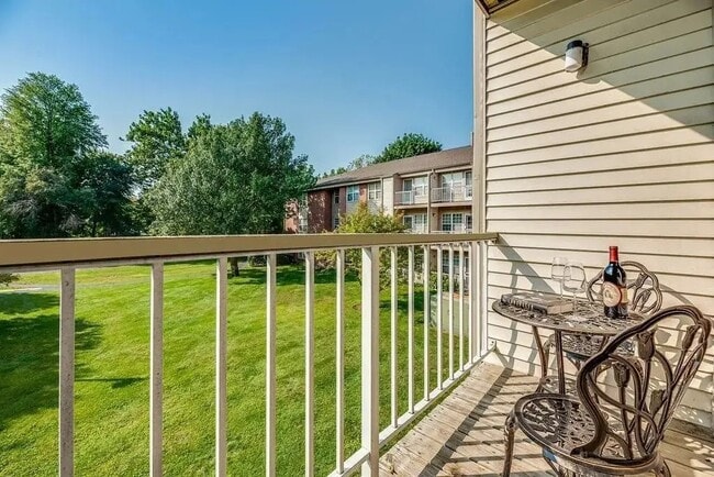 Building Photo - 34601 Elmwood St