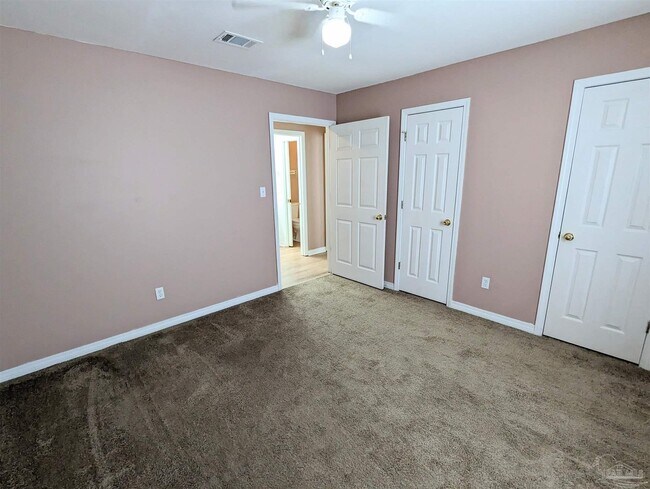 Building Photo - 7415 Lillie Ln